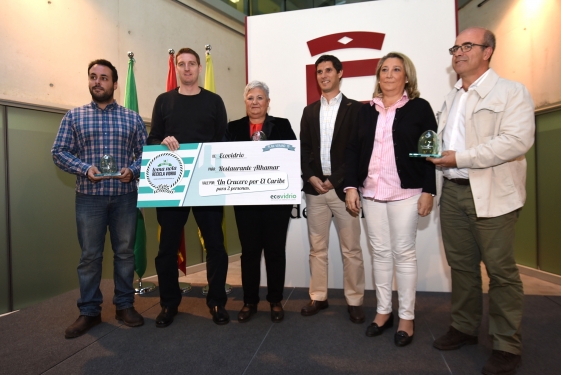 Un restaurante de Almuñécar premiado como mejor reciclador de vidrio del país